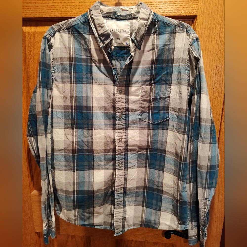 Aeropostale M Blue and Gray Plaid Button-Up Shirt
